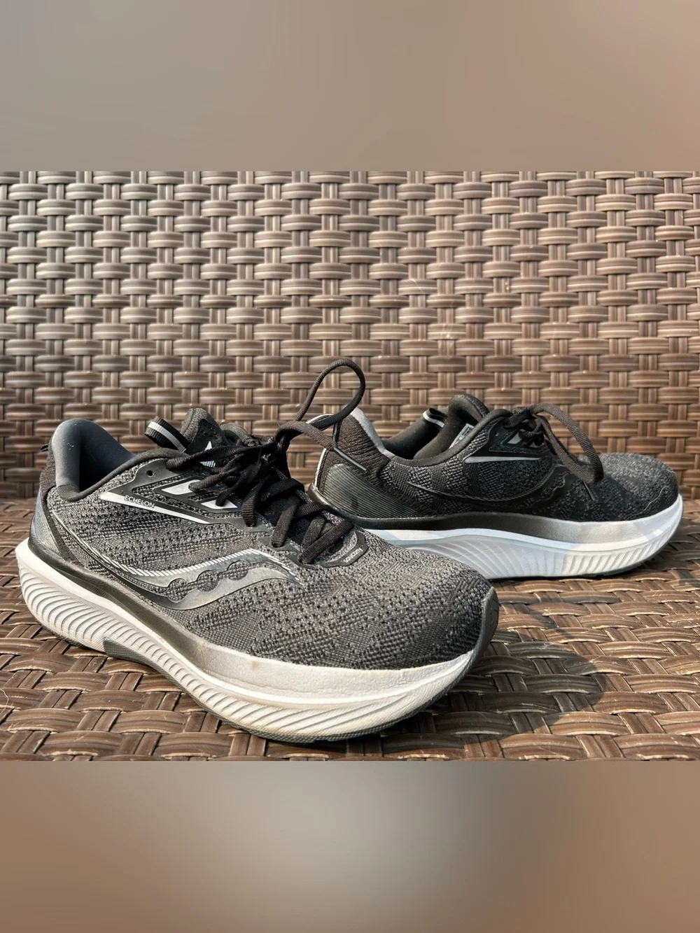 Saucony Women’s Echelon Athletic Shoes Size 8.5